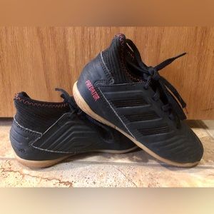 Adidas Predator Little Boy Size 12 Indoor Soccer Shoes